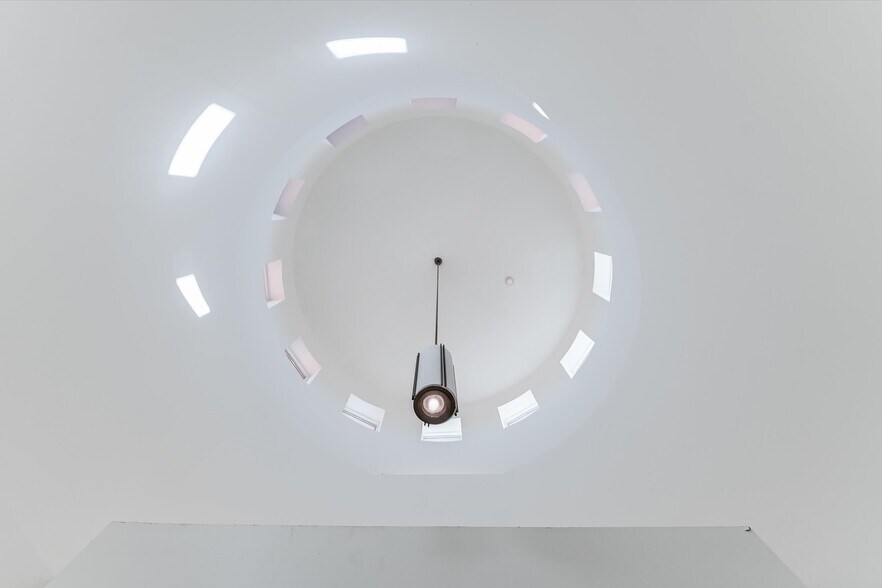 More Photos Of 7700 Cat Hollow Dr, Round Rock Medical For Sale