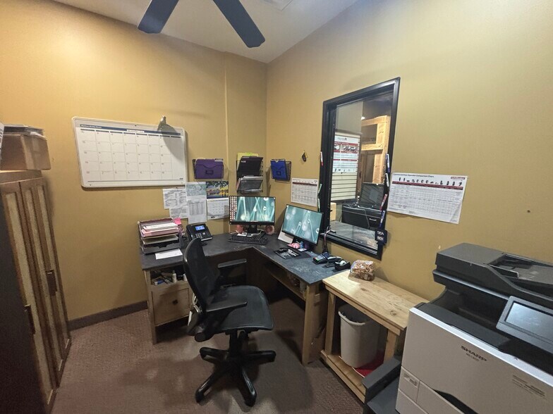 More Photos Of 3625 Valley Vista Dr, Fort Worth Warehouse For Sale