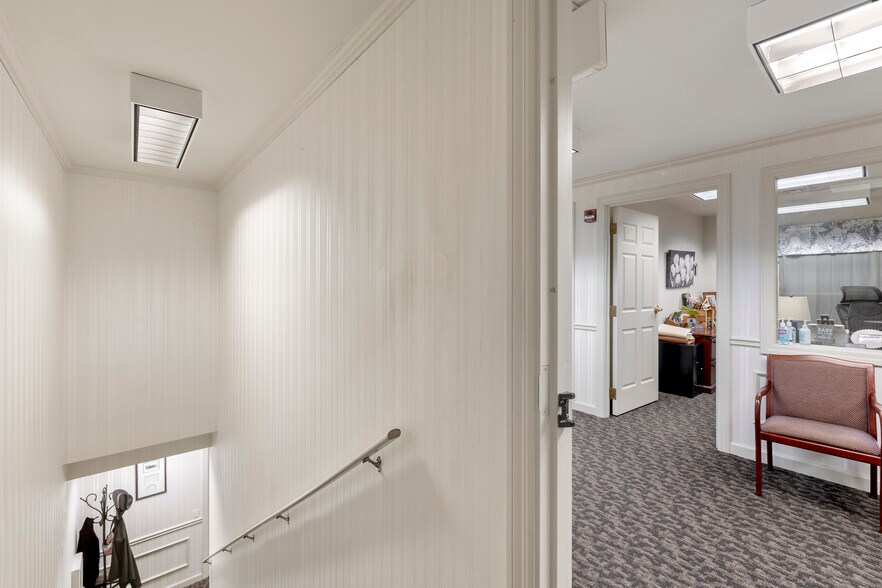 More Photos Of 37 W Middle St, Gettysburg Storefront Retail Residential For Lease