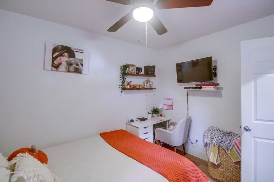More Photos Of 215 Willie James Jones Ave, San Diego Apartments For Sale