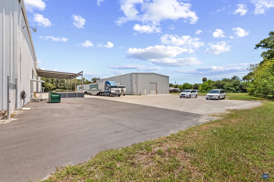 More Photos Of 324 Clearlake Rd, Cocoa Industrial For Lease