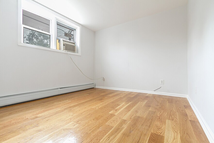 More Photos Of 16 Weldon St, Jersey City Multifamily For Sale