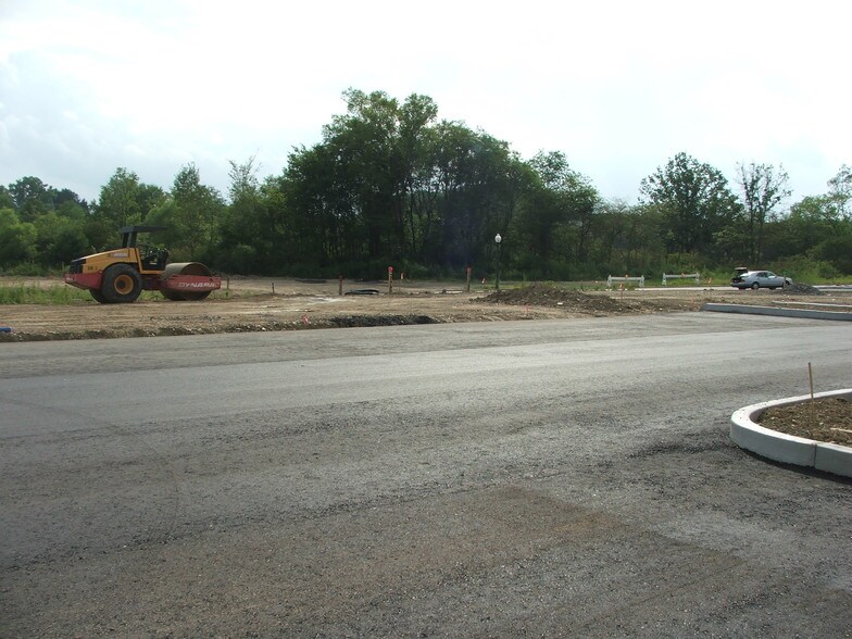 More Photos Of 128 Graham Park Dr, Cranberry Township Freestanding For Lease