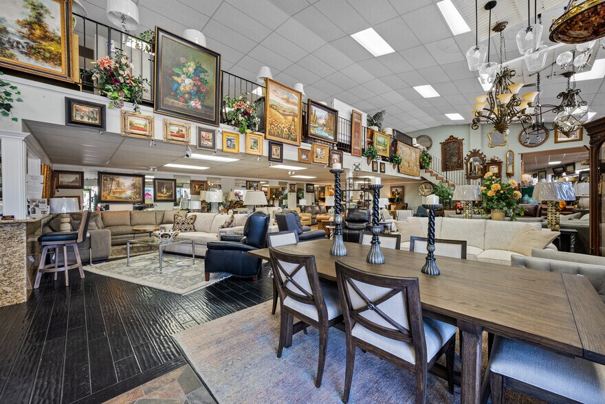 More Photos Of 23661 Newhall Ave, Santa Clarita Freestanding For Sale