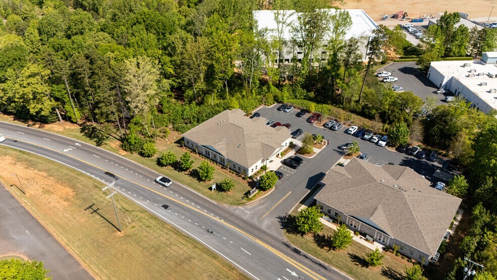 More Photos Of 4184 Dobys Bridge Rd, Fort Mill Office For Lease