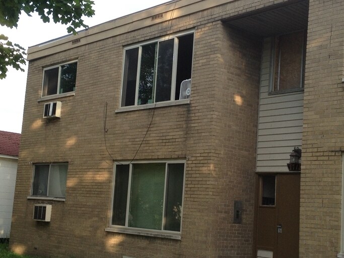 More Photos Of 11180 E Seven Mile Rd, Detroit Apartments For Sale