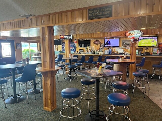 More Photos Of 406 9th St NE, Waseca Restaurant For Sale