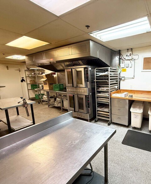 More Photos Of 2053 Gottingen St, Halifax Storefront For Sale