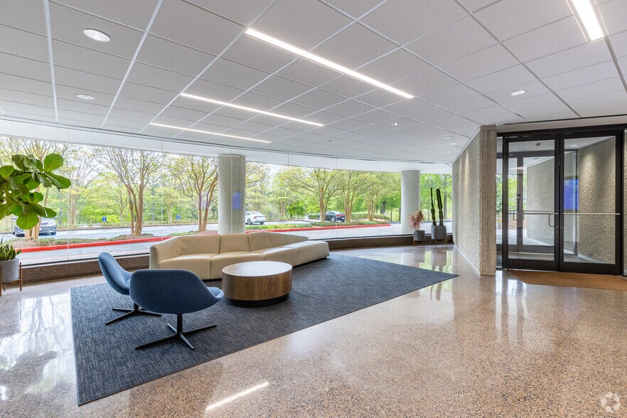 More Photos Of 180 Interstate N Pky SE, Atlanta Office For Lease