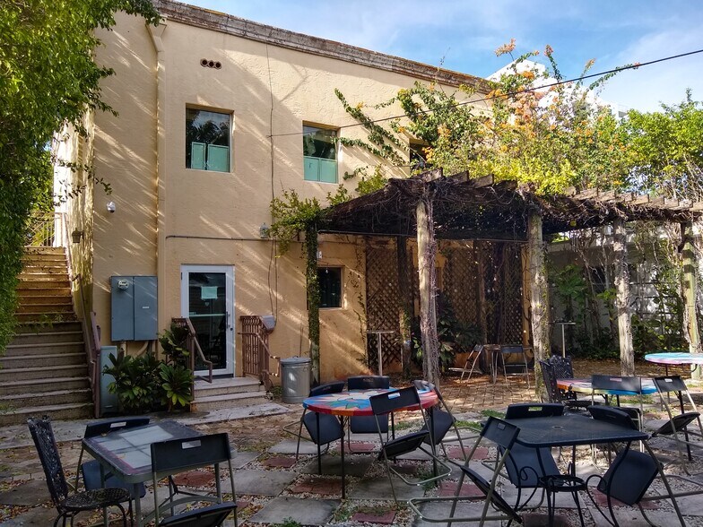 More Photos Of 1566 Coral Way, Coral Gables Loft Creative Space For Lease