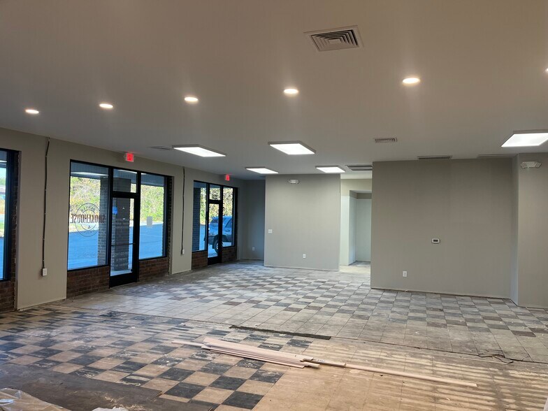 More Photos Of 2790 N NC 16 Business Hwy, Denver General Retail For Lease