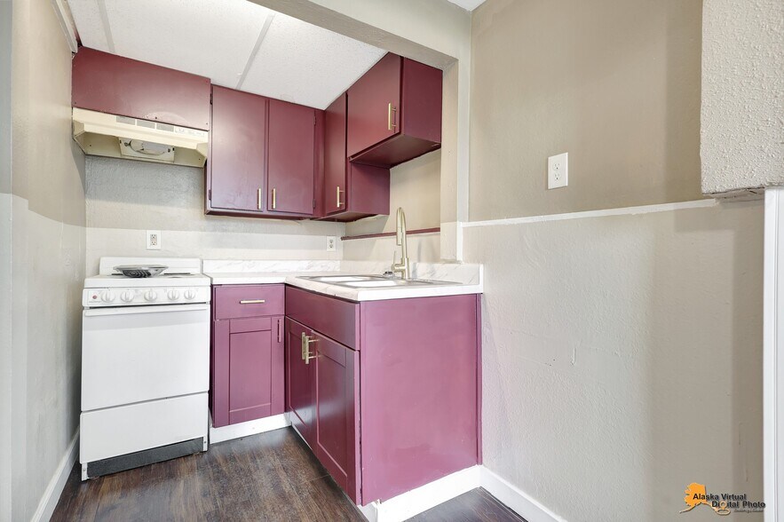More Photos Of 1335 Hyder St, Anchorage Apartments For Sale