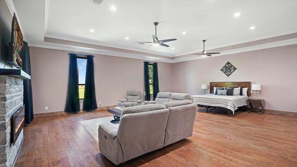 More Photos Of 10511 W Hidden Lake Ln, Richmond Specialty For Sale