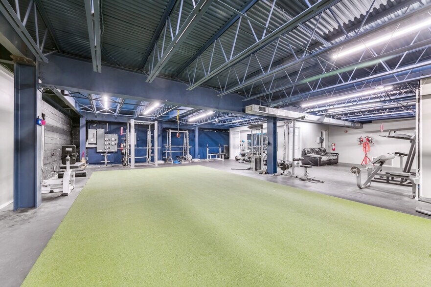 More Photos Of 322 Wanaque Ave, Pompton Lakes Storefront For Lease