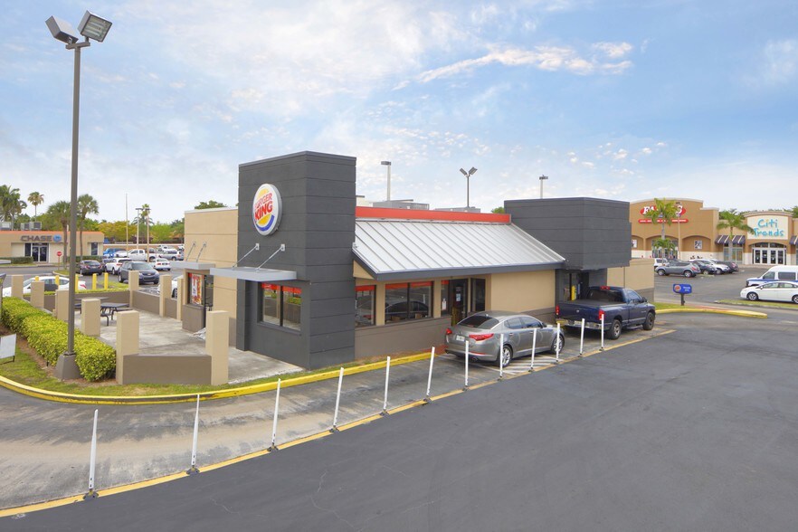 More Photos Of 850-980 Ives Dairy Rd, Miami Storefront For Lease