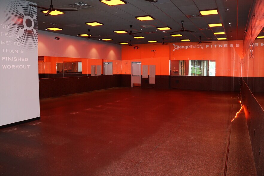 More Photos Of 682 Paul Huff Pky NW, Cleveland Storefront For Lease