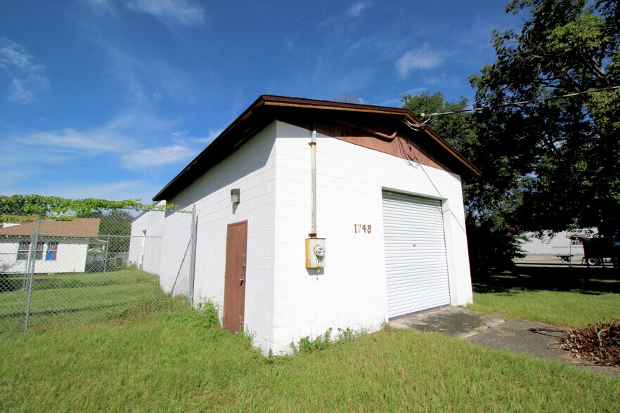 More Photos Of 1730 Westcott St, Jacksonville Warehouse For Sale