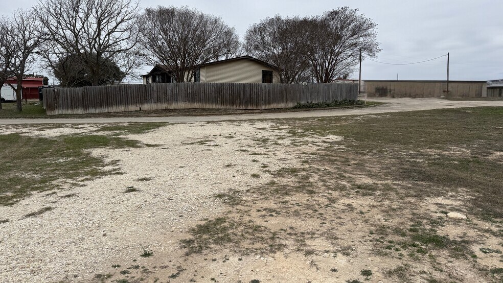 More Photos Of 4077 Highway 16 S, Bandera Land For Lease