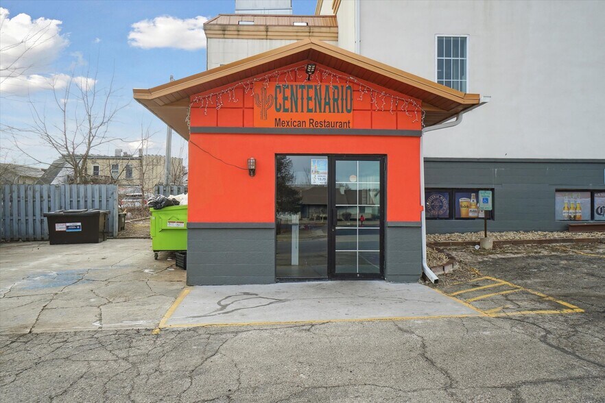 More Photos Of 107 Baker St, Waunakee Storefront Retail Office For Sale