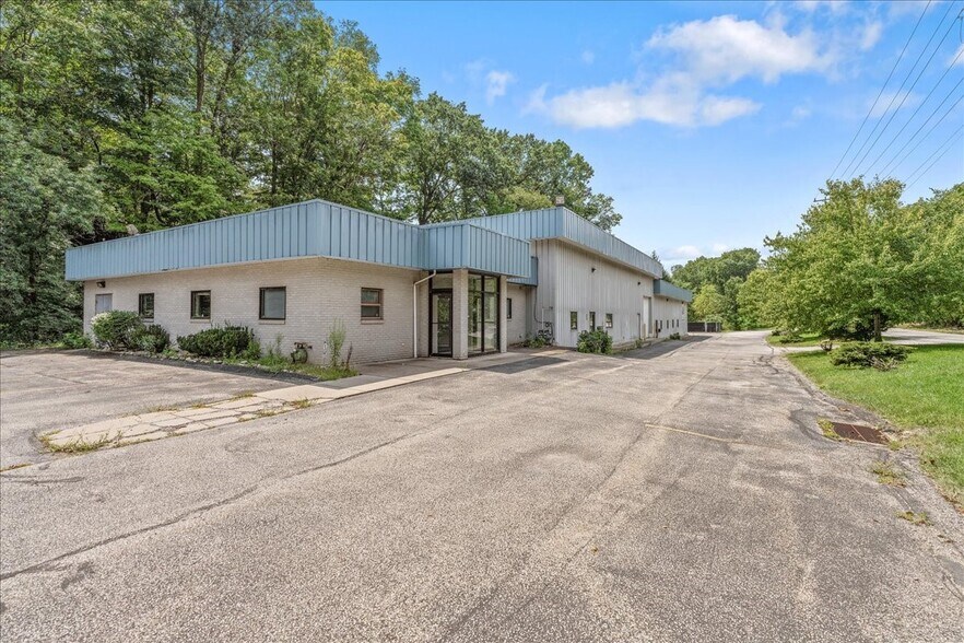 More Photos Of 460-470 Old Frankstown Rd, Monroeville Light Manufacturing For Lease