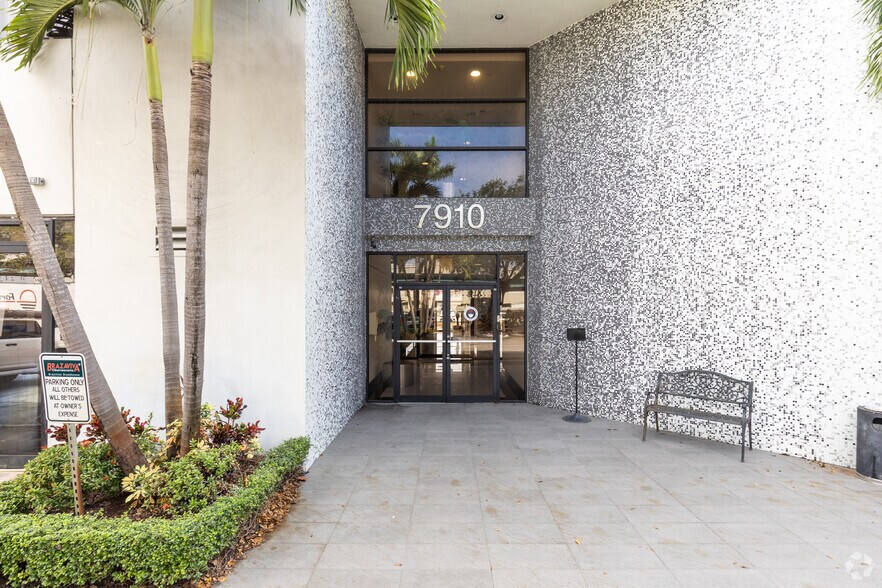 More Photos Of 7910 NW 25th St, Doral Medical For Lease