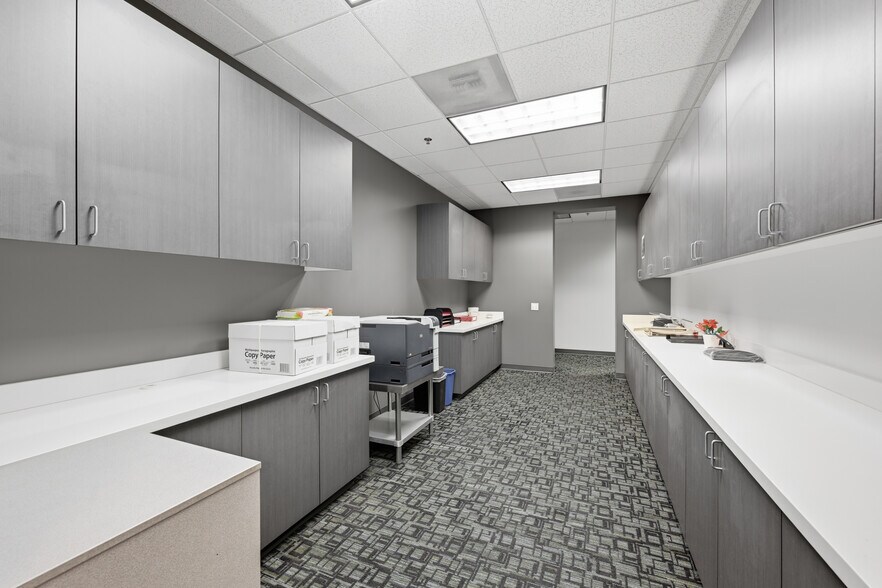 More Photos Of 9170-9190 Camino Santa Fe, San Diego Light Manufacturing For Sale