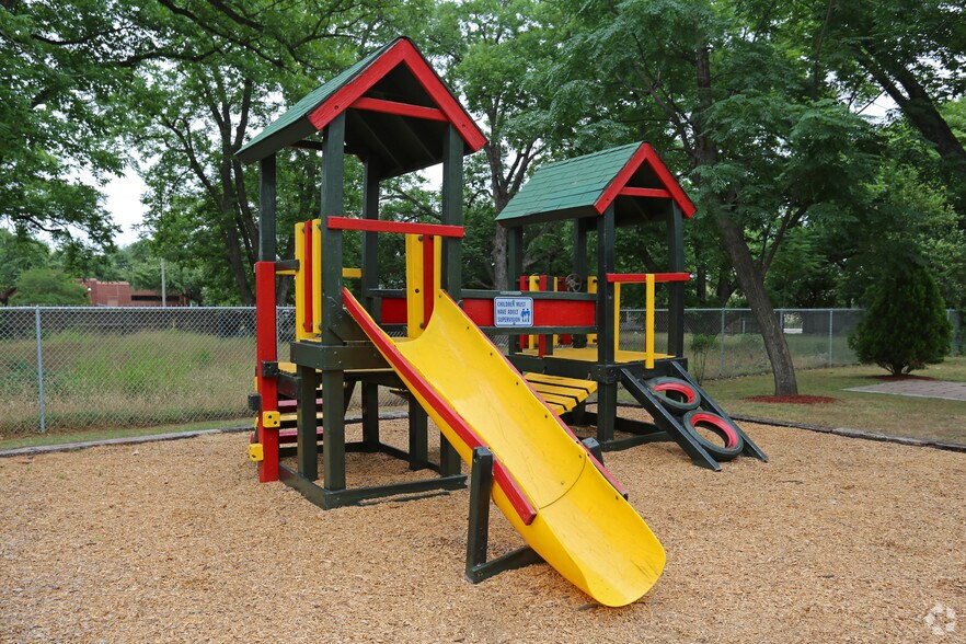 More Photos Of 737 W Mayfield Blvd, San Antonio Apartments For Sale