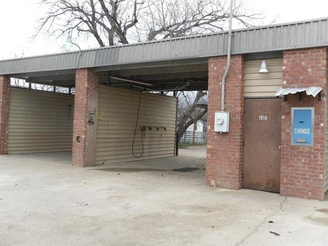 More Photos Of 1010 NE 4th St, Hubbard Carwash For Lease