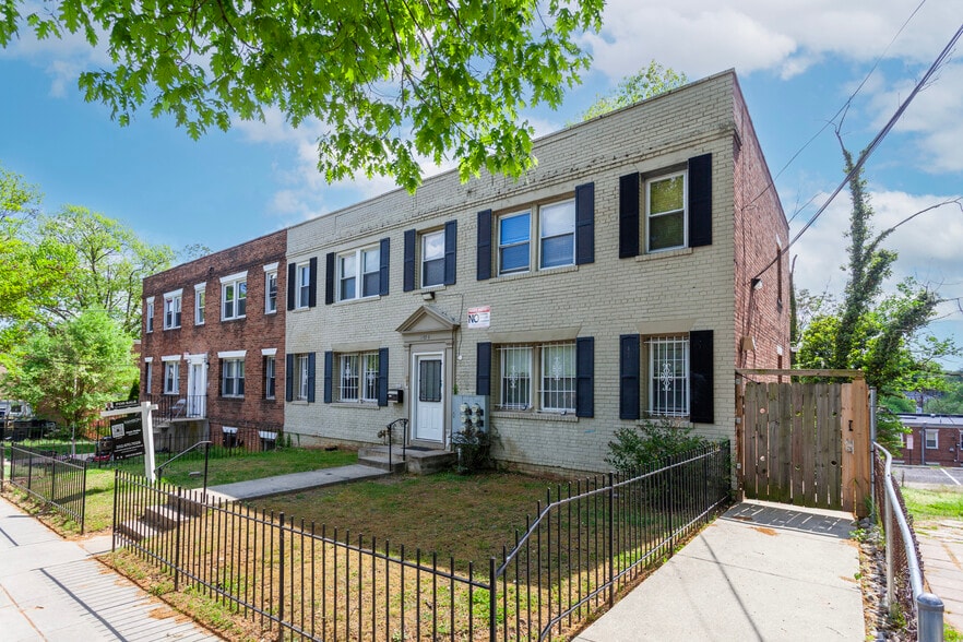More Photos Of 2859 Denver St SE, Washington Apartments For Sale