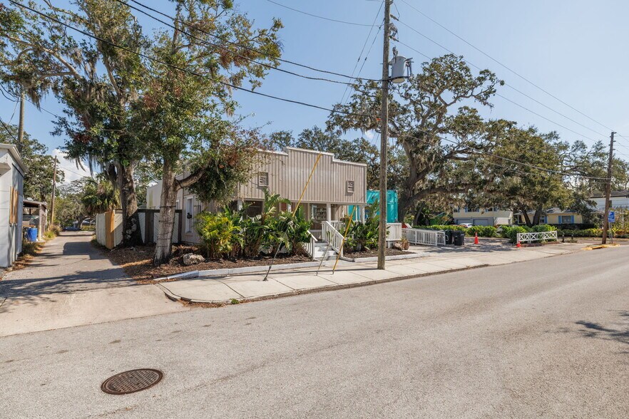 More Photos Of 132 7th Ave S, Safety Harbor Restaurant For Sale