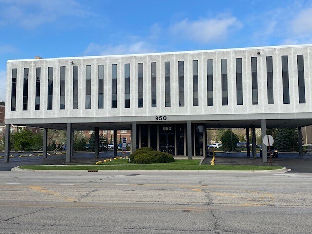 Primary Photo Of 950 Skokie Blvd, Northbrook Office For Lease
