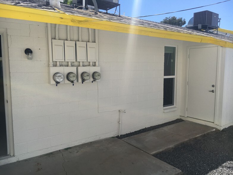More Photos Of 718 W Hazelwood St, Phoenix Apartments For Sale