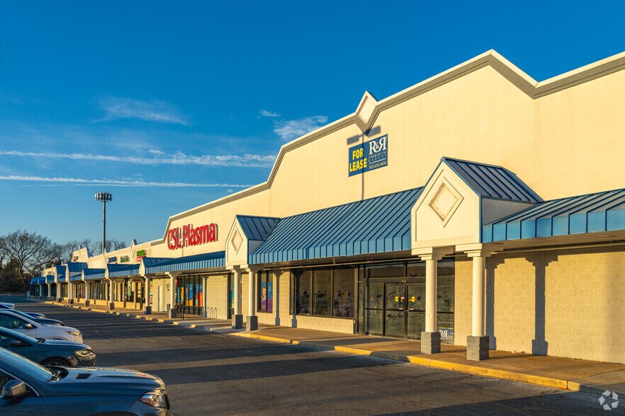 More Photos Of 261-283 N Dupont Hwy, Dover Storefront For Lease