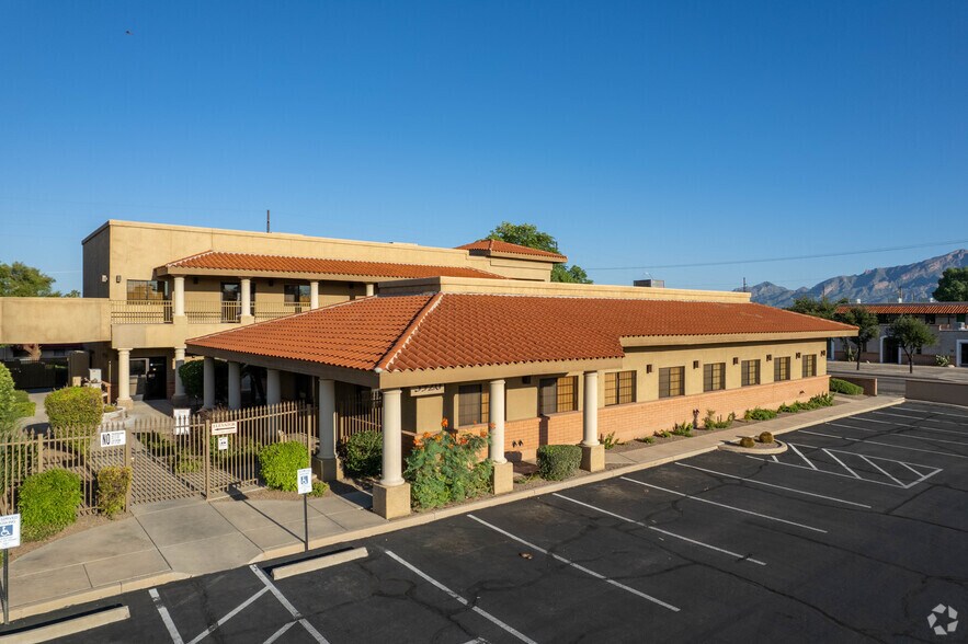 More Photos Of 5920 E Pima St, Tucson Unknown For Lease