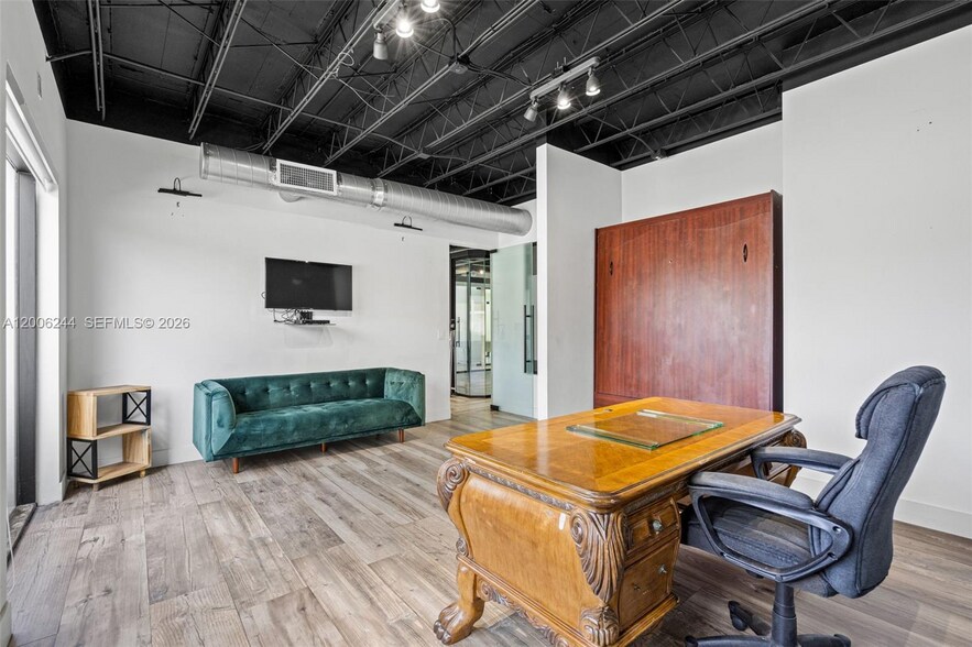 More Photos Of 4885 NW 7th Ave, Miami Office For Sale