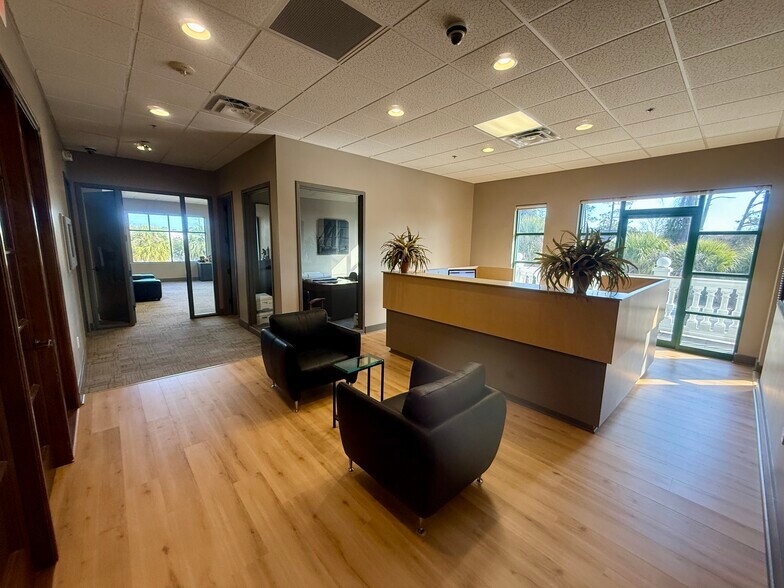 More Photos Of 960194 Gateway Blvd, Fernandina Beach Office For Lease