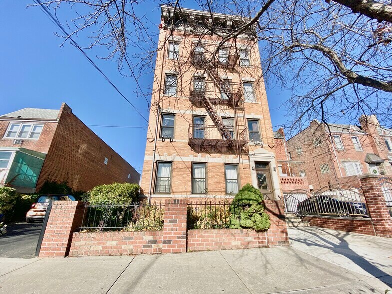 More Photos Of 24 Avenue Ditmars Steinway, Astoria Apartments For Sale