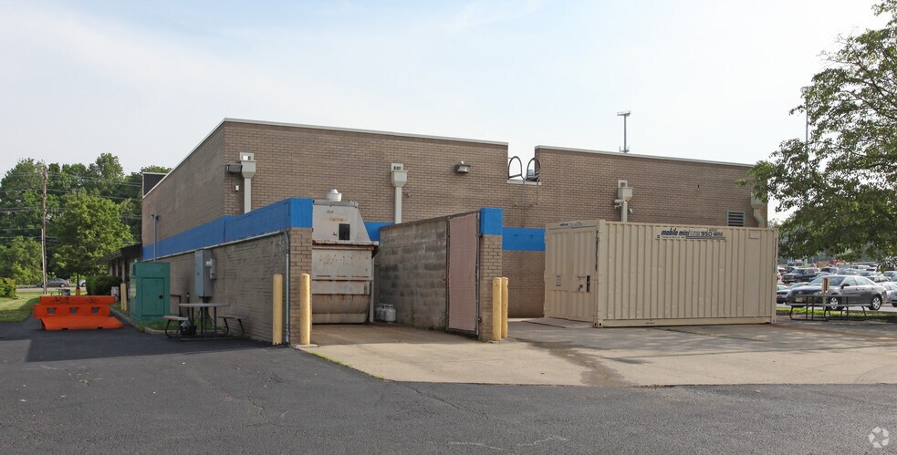 More Photos Of 665 Ohio Pike, Cincinnati General Retail For Sale