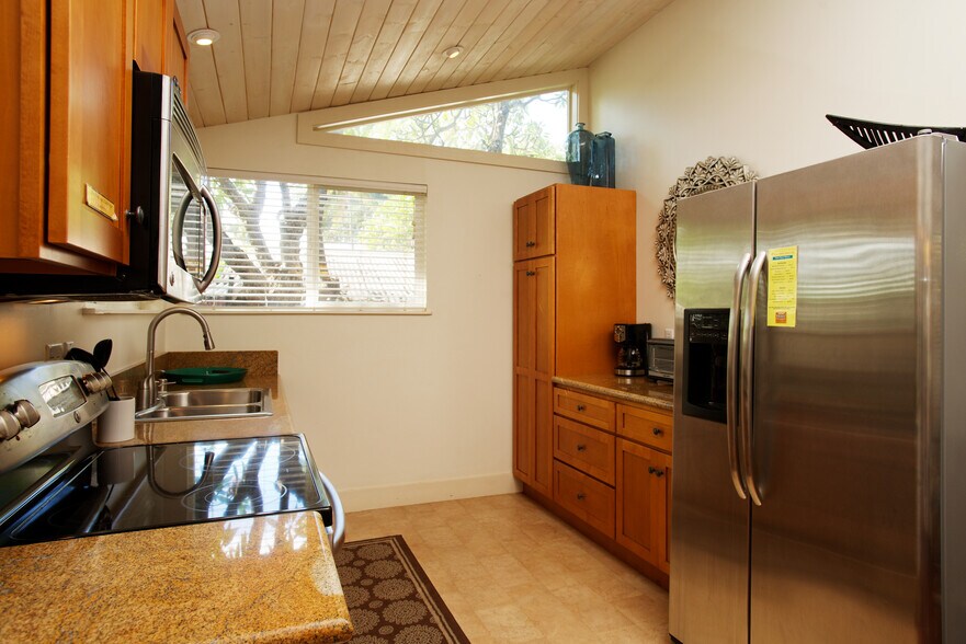 More Photos Of 40 Ae Pl, Paia Apartments For Sale