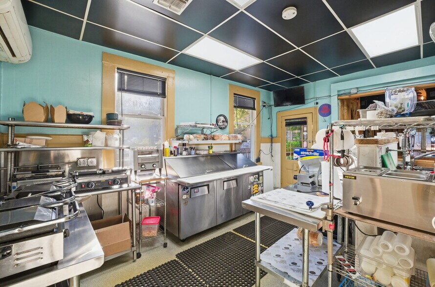 More Photos Of 589 Main St, Placerville Restaurant For Sale