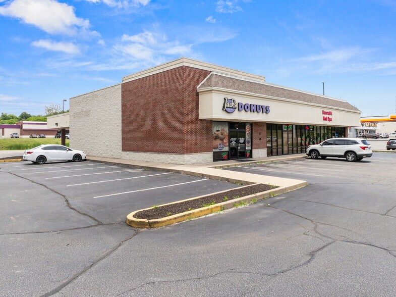 More Photos Of 1554-1556 S Washington St, Crawfordsville Freestanding For Sale