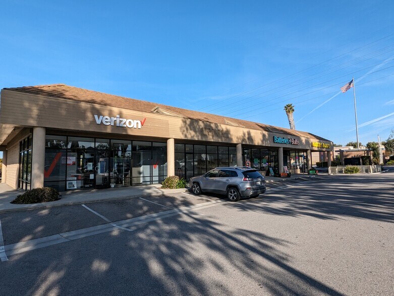 More Photos Of 1739-1783 S Victoria Ave, Ventura Unknown For Lease