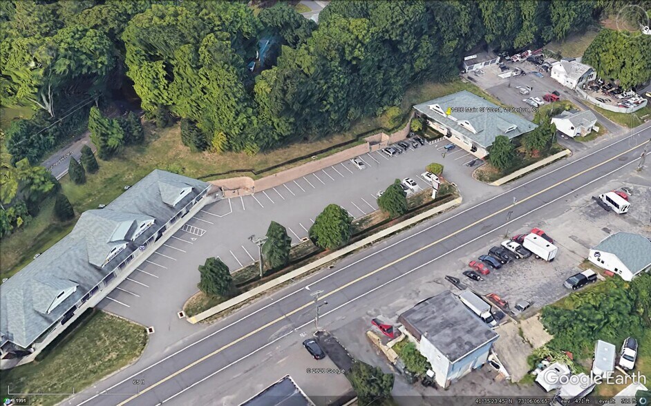 More Photos Of 1400 Main St, Watertown Freestanding For Lease