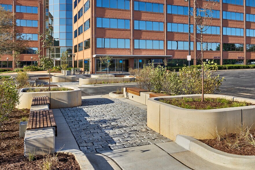More Photos Of 1445-1455 Research Blvd, Rockville Office For Lease