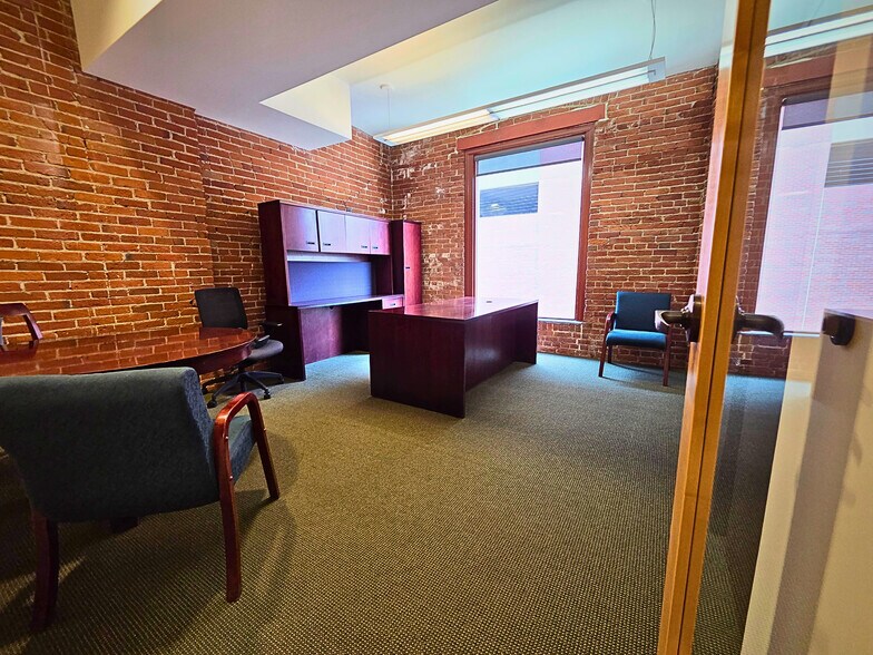 More Photos Of 1660 17th St, Denver Office Residential For Sale