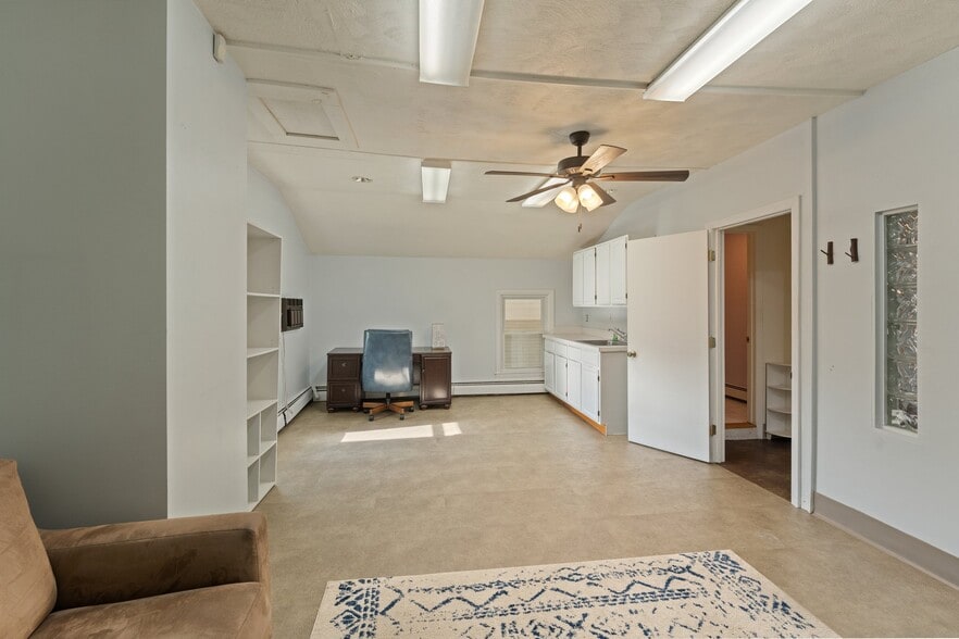 More Photos Of 4372 Post Rd, East Greenwich Office Residential For Sale