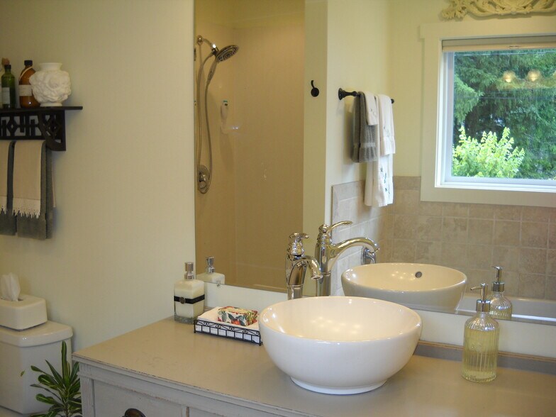 More Photos Of 444 S Beech Mountain Pky, Banner Elk Office For Sale