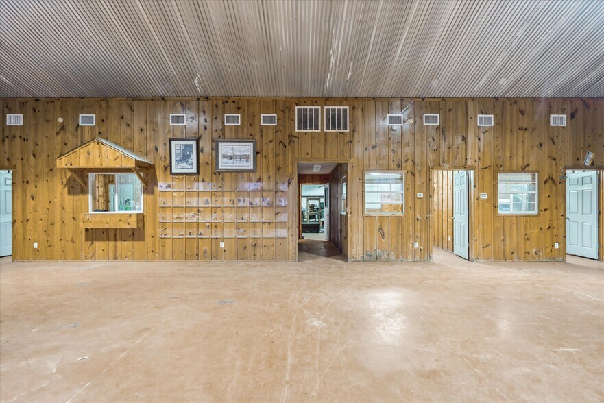 More Photos Of 21540 Interstate 20 & Hwy 64, Canton Warehouse For Sale