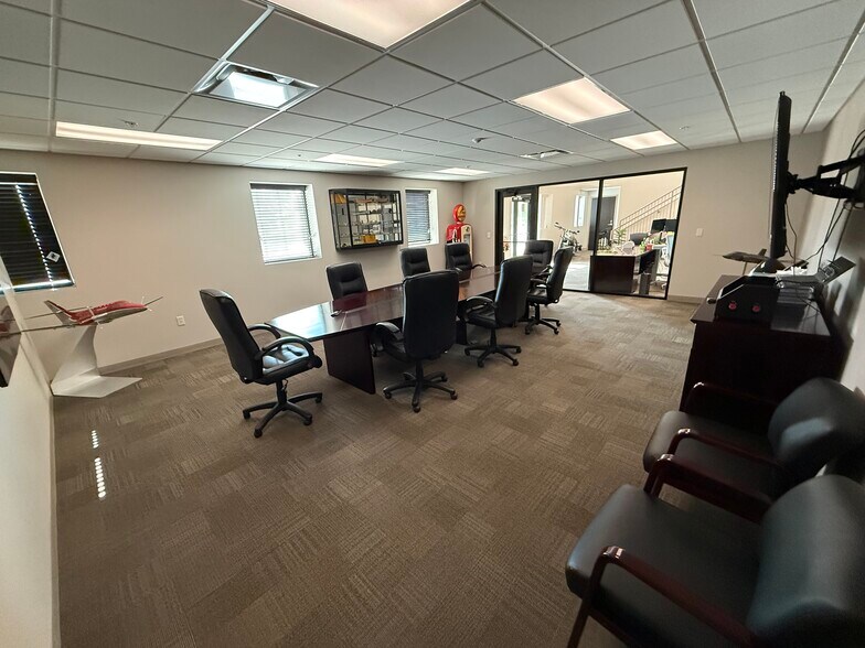 More Photos Of 12875 S Minuteman Dr, Draper Light Manufacturing For Lease