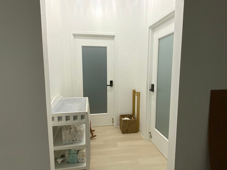 More Photos Of 400 S Oak St, Roanoke Apartments For Lease